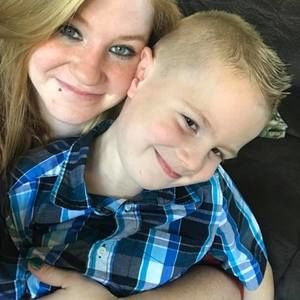 Meet your Posher, Kensie